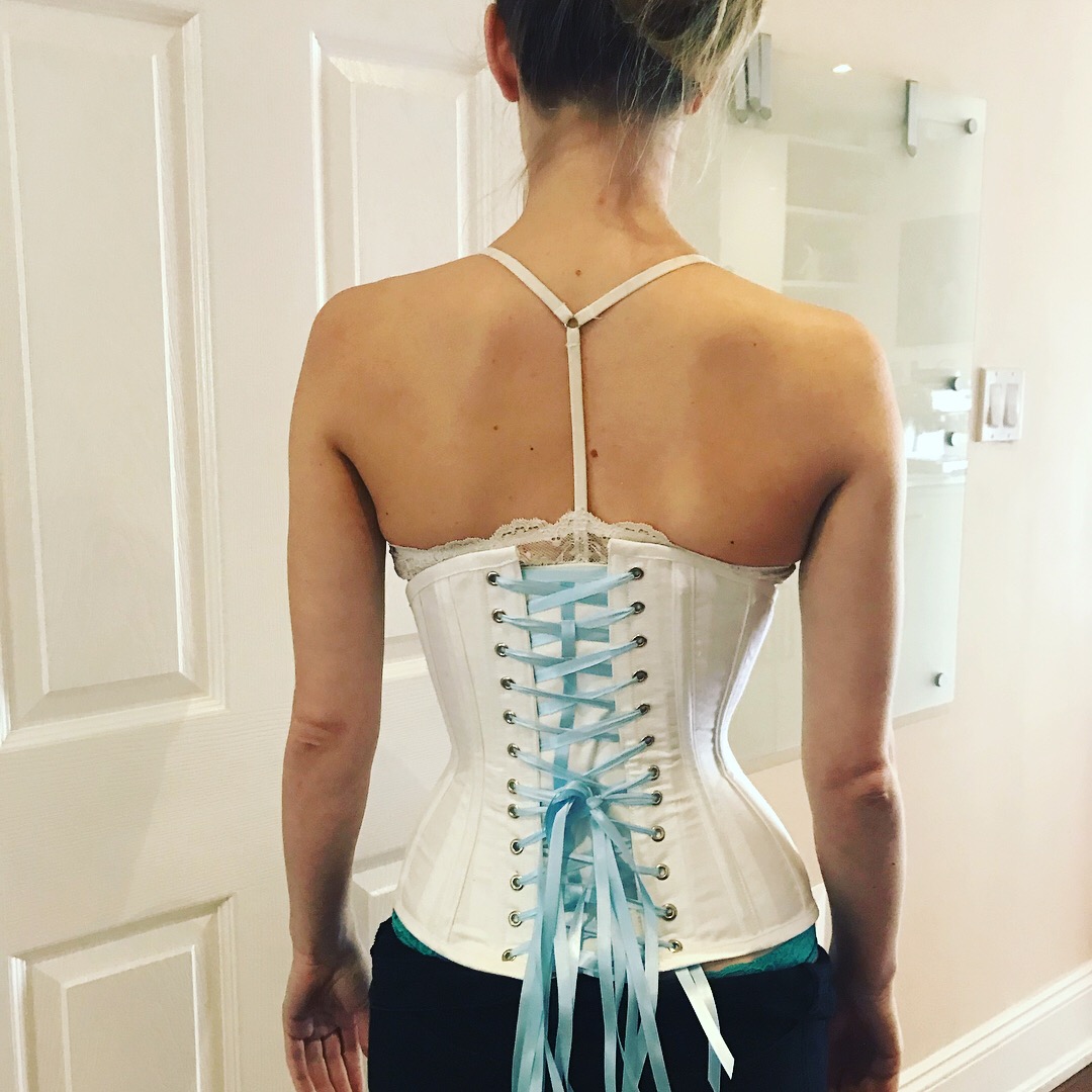 Shapewear for Scoliosis: How a Corset Can Help Manage Scoliosis